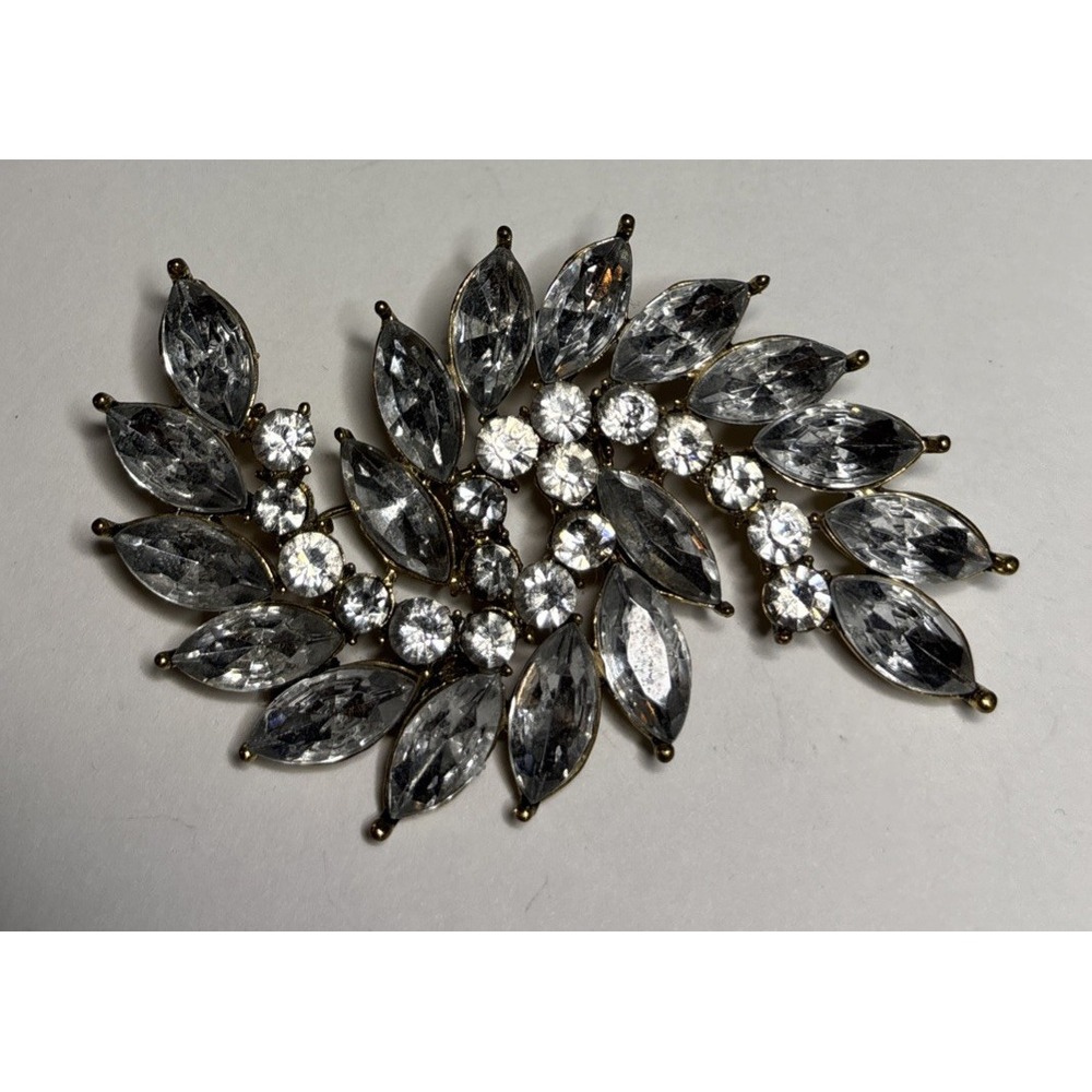 Chico's Clear Crystal Rhinestone Leaf Spray Brooch Gold Tone Statement Pin 3"